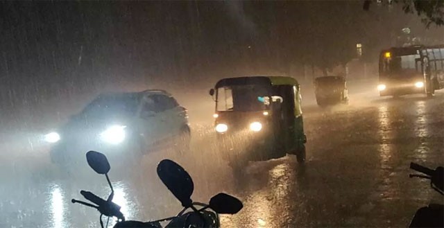 Rain brings relief from heat in coastal districts