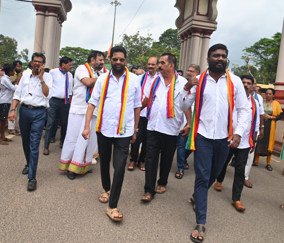 Over 10,000 Show Support for D. Veerendra Heggade at a Rally