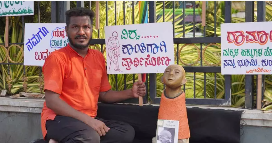Ramanji stages solitary silent anti-war protest