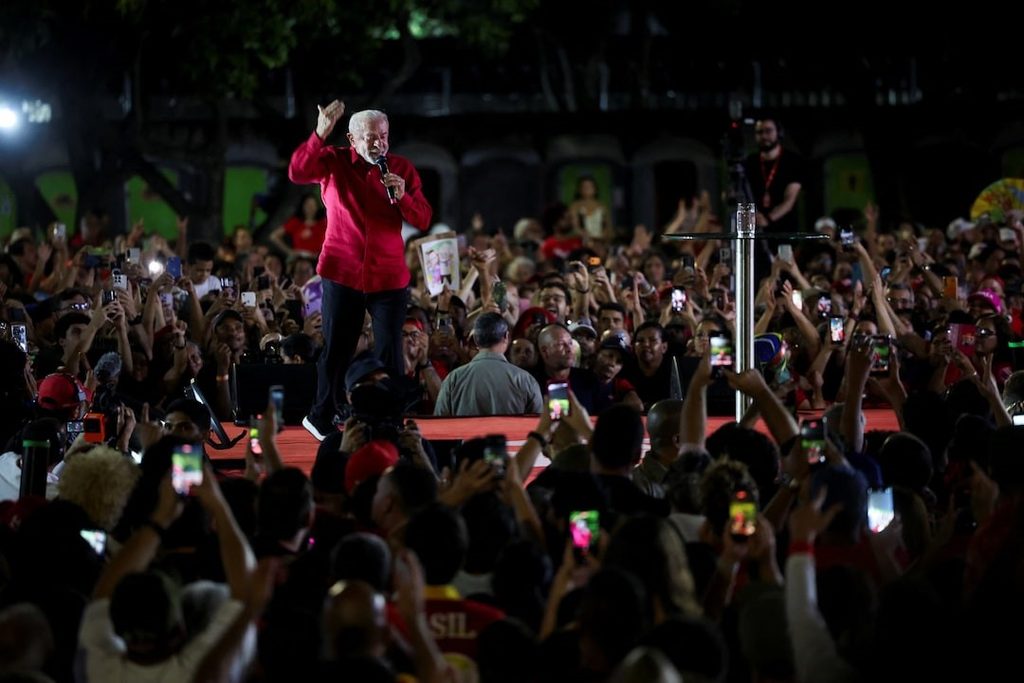 Brazil's Lula, Flavio Bolsonaro remain tied in runoff scenario