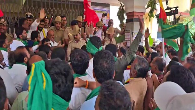 Farmers Storm Anekal Office in Land Protest