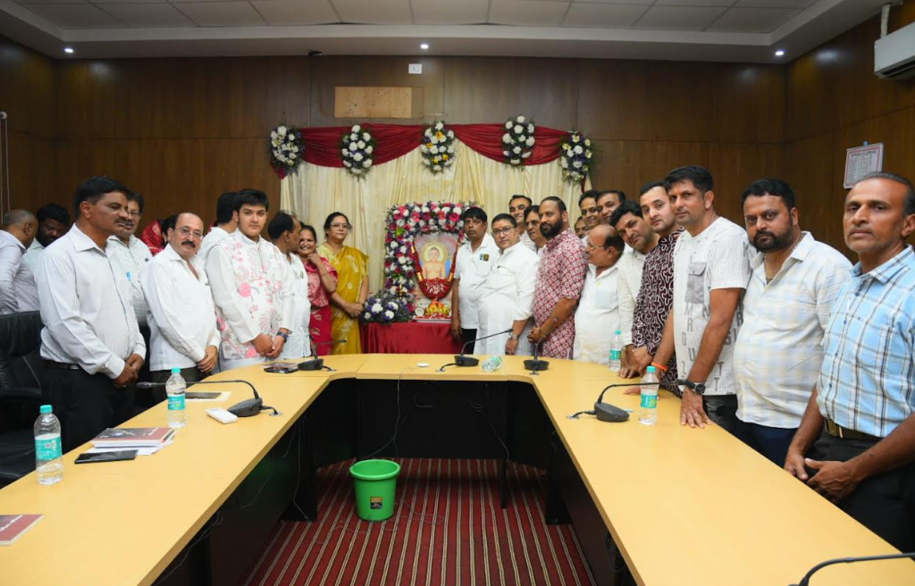 Mahavir Jayanti Celebrated by District Administration