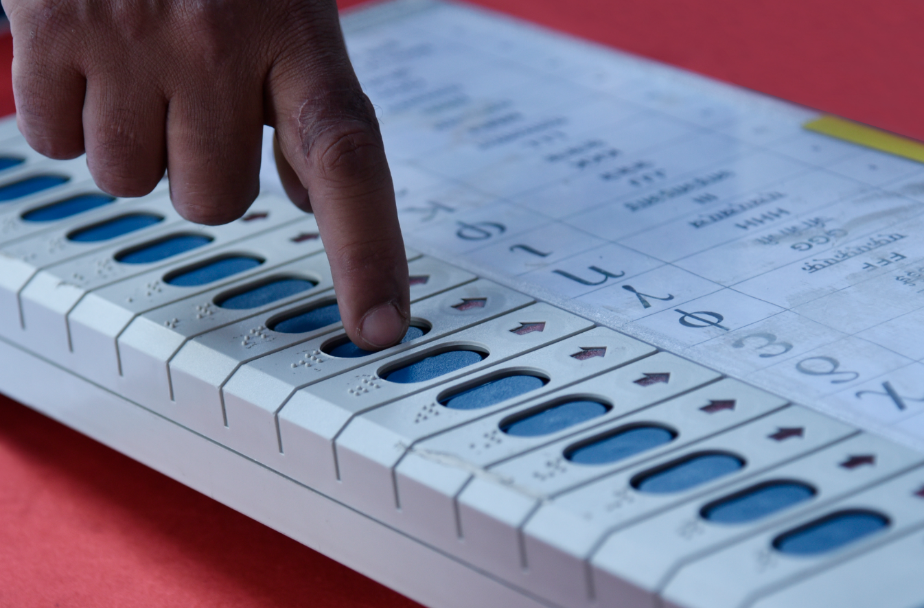 Early election fever grips Shirahatti constituency