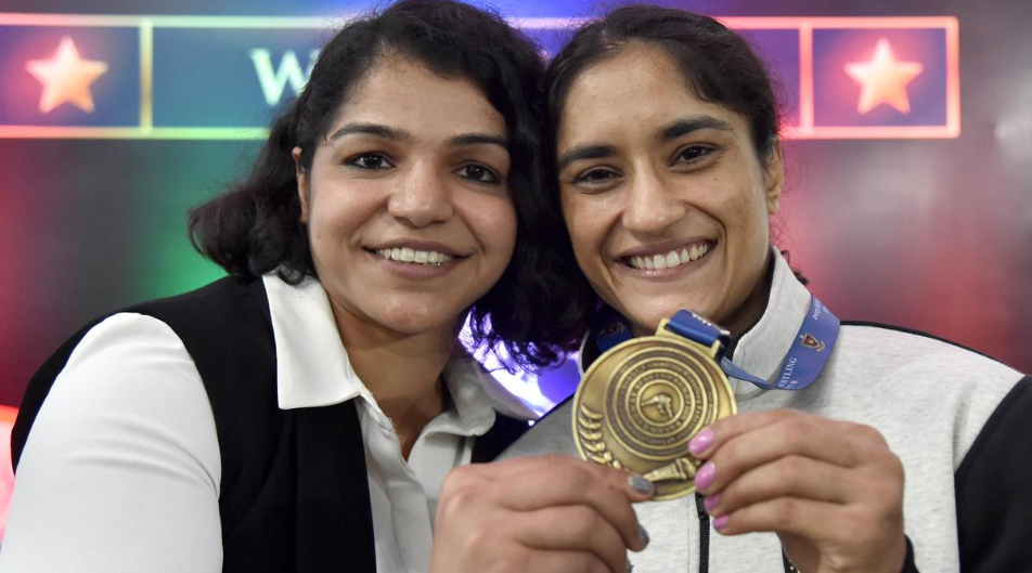 Sakshi Malik urges authorities to allow Vinesh Phogat participation in Asian Games trials