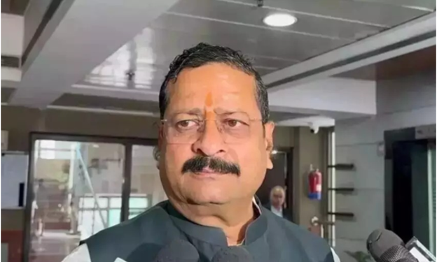Yatnal urges CM to ban namaz on public roads and govt premises
