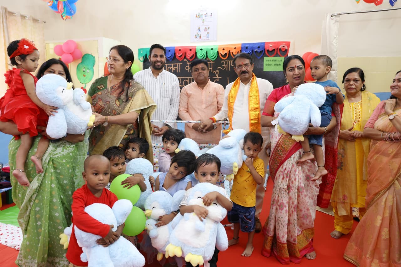 Delhi CM inaugurates 502 Anganwadis, funds women MSMEs