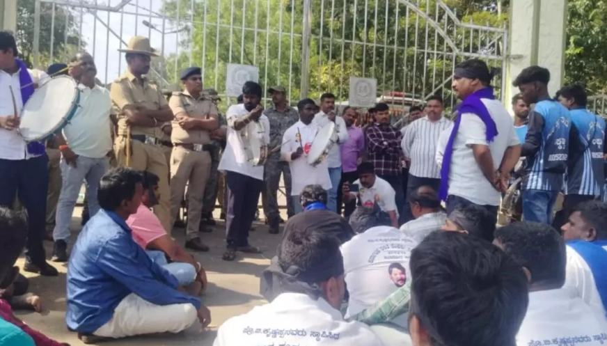 KDSS protests ‘Bhagavad Gita–Crime Control’ seminar