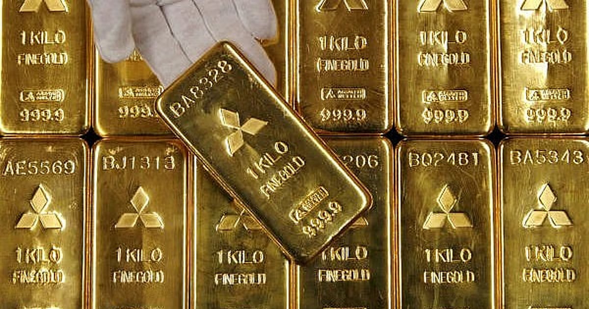 Gold Prices Near Record High Ahead of Fed Decision