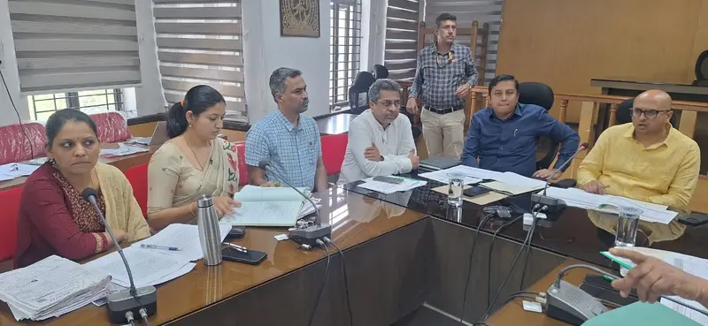 Remove Unauthorized Flex Banners: GBA Chief Commissioner