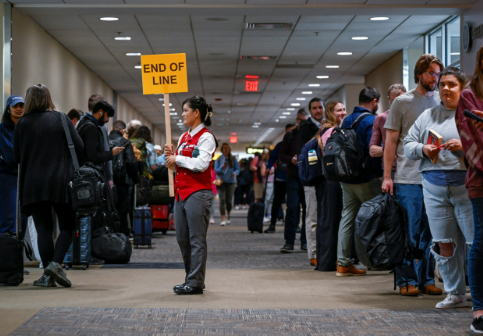 US Cong fails to resolve funding standoff, raising travel disruption concerns