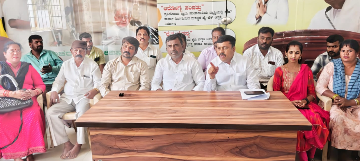 JDS urges Dalit leaders to quit Congress
