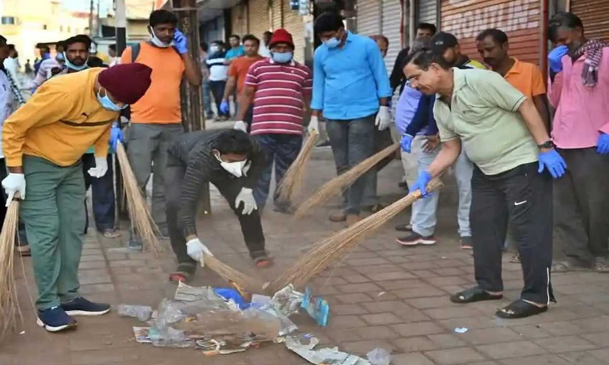BJP Yuva Morcha launches cleanliness drive in Hubballi