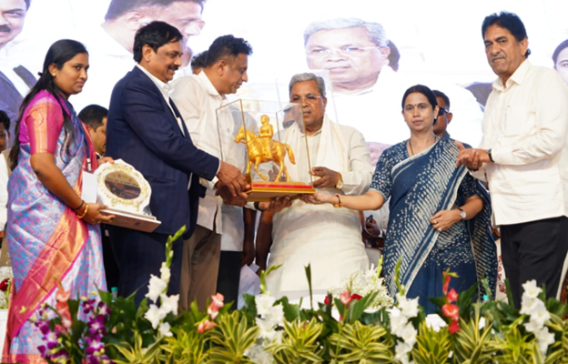 CM Siddaramaiah announces plans for a medical college and multi-speciality hospital in every district to improve healthcare access.