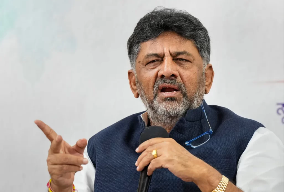 Rs 500 crore remark: DKS slams Navjot, suggests ‘mental hospital’