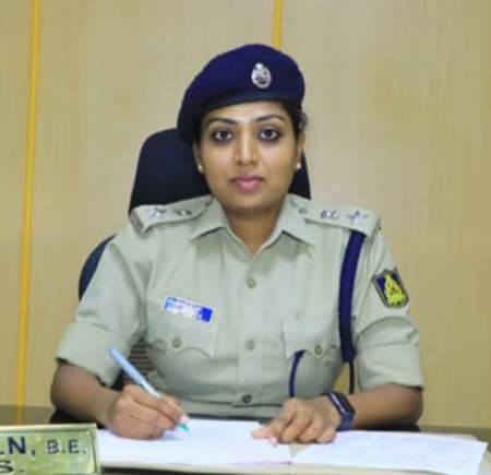 Senior police officer Lavanya dies after cancer