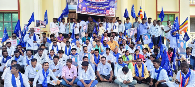 Dalit groups demand ban on RSS, protest in Kalaburagi