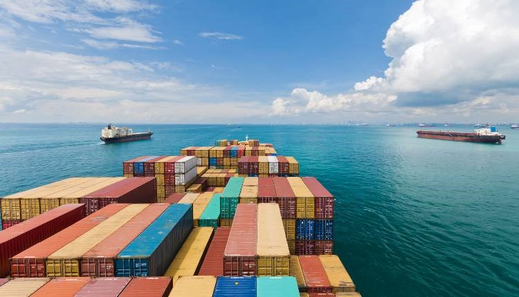Trade gap shrinks despite Middle East conflict