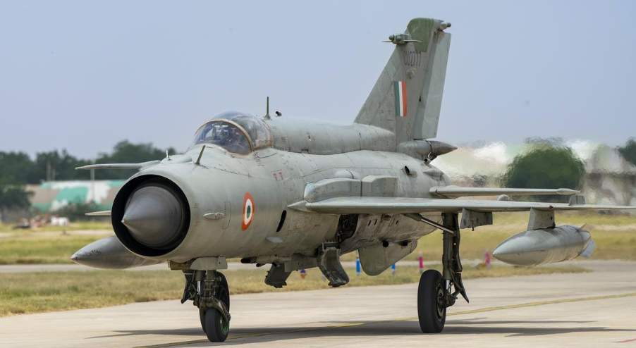 Delhi HC orders IAF to appoint woman officer