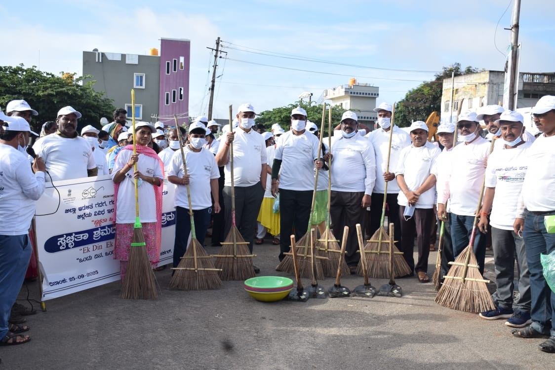 “One Day, One Hour, Everyone Together” Under Swachhta Hi Seva Abhiyan