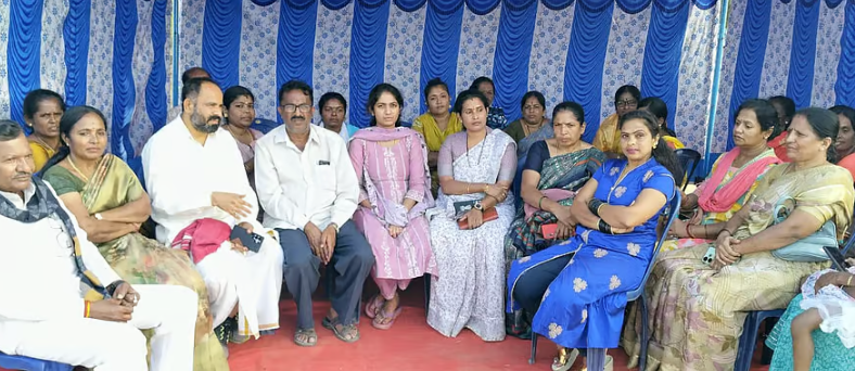 Woman Stages Sit-In at Father-in-Law’s Institution