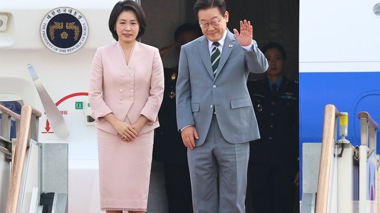 S. Korean prez Lee departs for Malaysia to attend ASEAN Summit