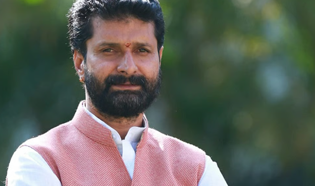 BJP MLC CT Ravi’s provocative remarks against Muslims at Maddur’s Ganesha rally spark widespread controversy and tension.