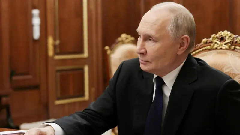 Putin orders expansion of buffer zone in Ukraine
