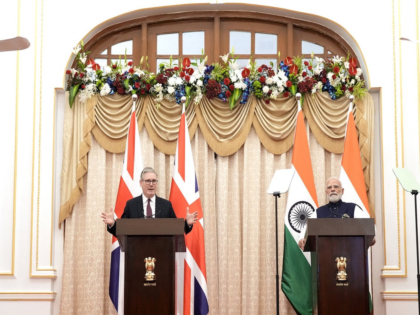 India-UK discuss West Asia; Starmer backs Gaza plan