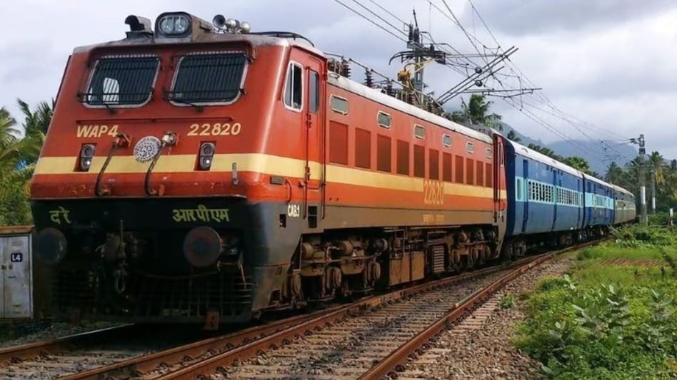 AC first-class passenger alleges gang robberies on trains