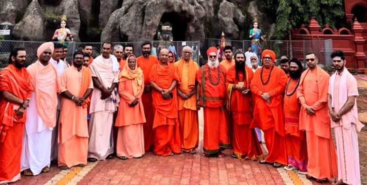 Mathadipathis Support Veerashaiva-Lingayat Unity Conference