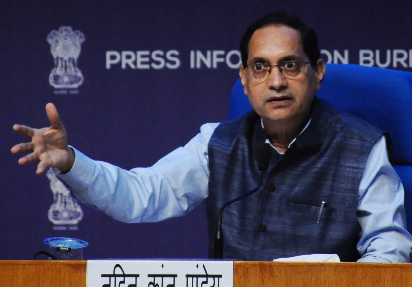SEBI plans longer equity derivatives, IPO reforms