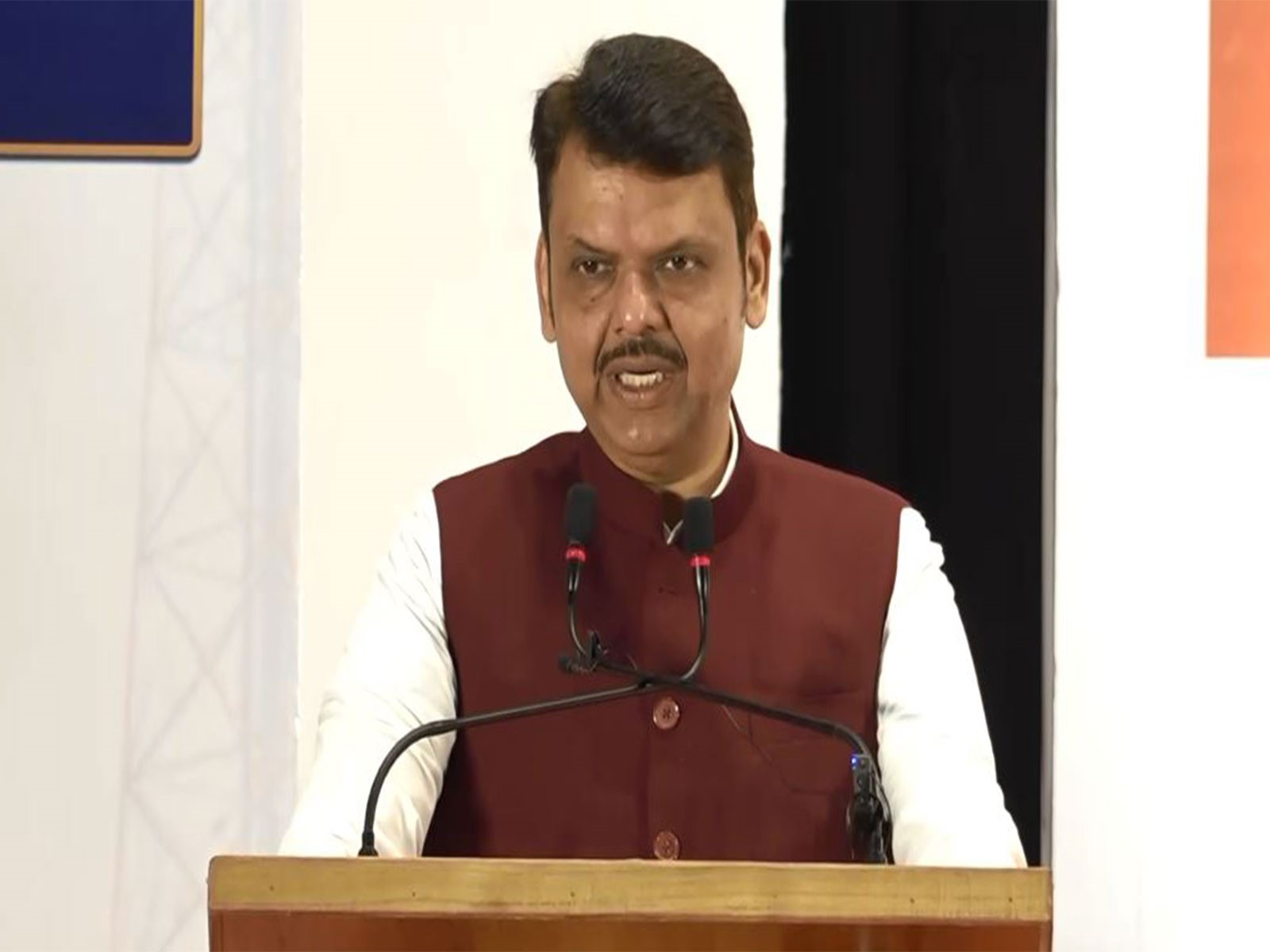 Fadnavis orders strengthened relief measures for flood victims