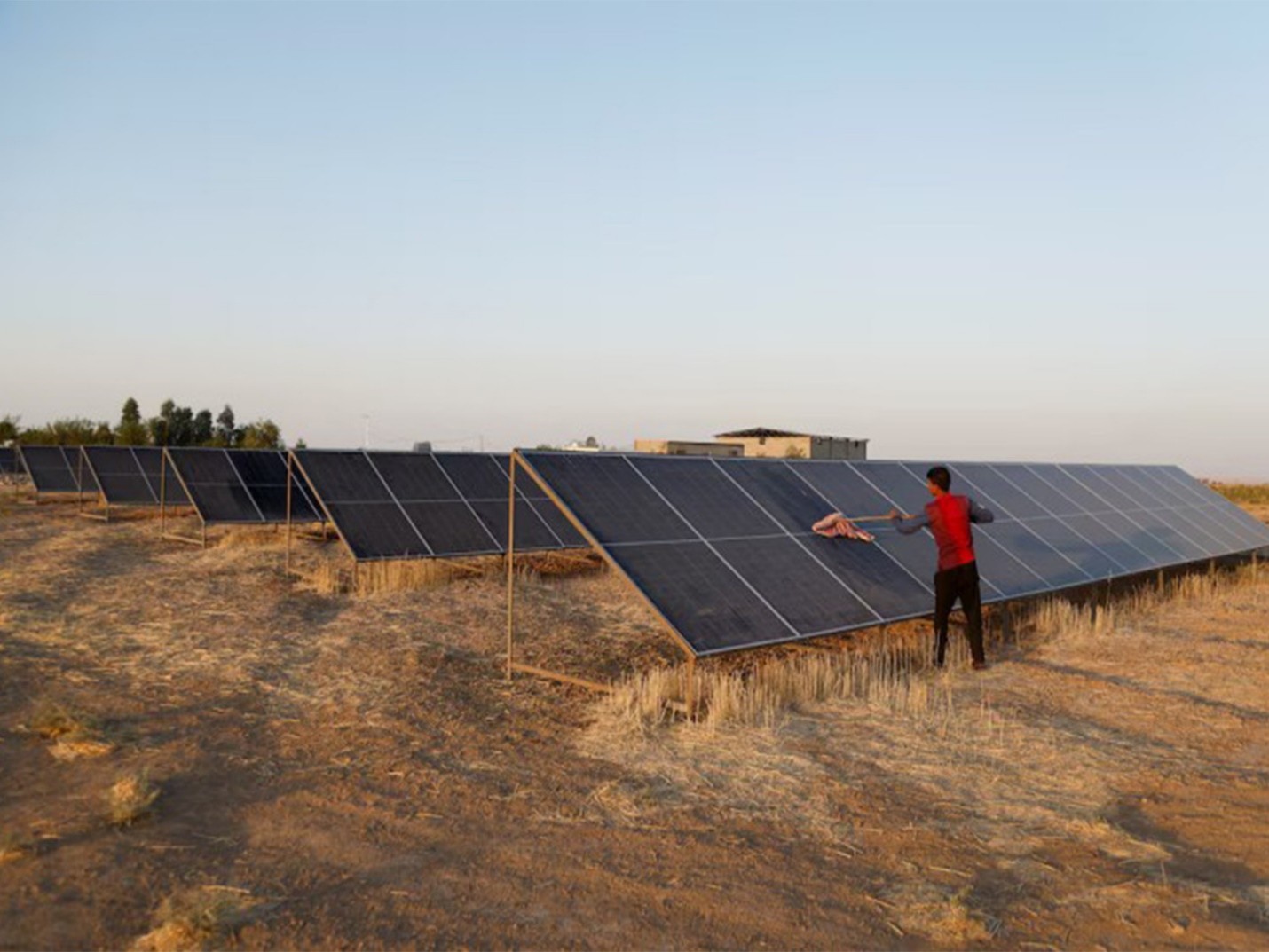Iraq to open first industrial-scale solar plant in Karbala