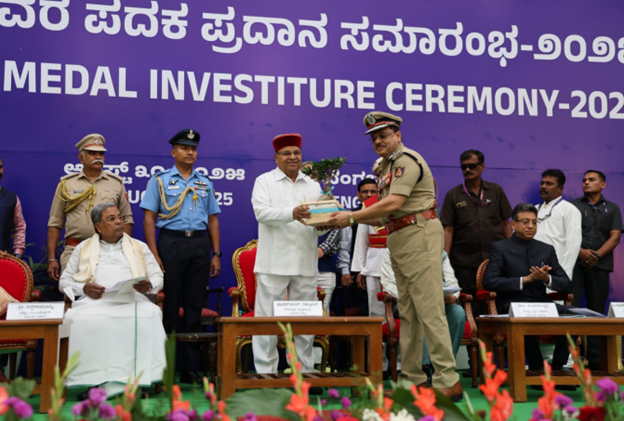 Governor Presents President’s & Union Home Minister’s Medals to Karnataka Police