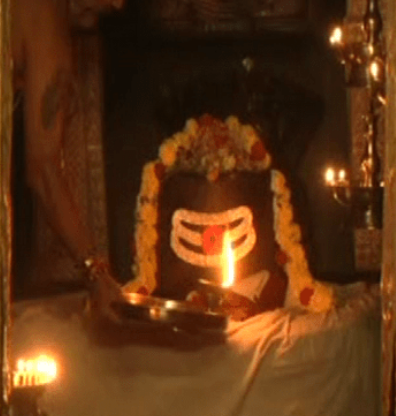 Lunar eclipse on Tuesday, temple darshan timings changed