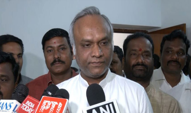 Have no problem as long as RSS is registered: Kharge