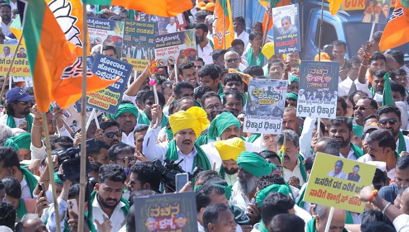 BJP leaders, farmers during march to Suvarna Soudha
