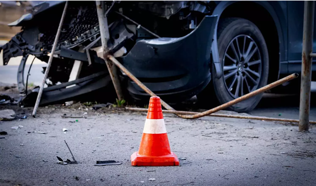 13-year-old dies in motorcycle-goods vehicle crash