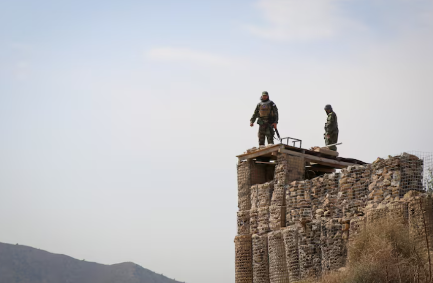 Afghan fires at Pak jets as Kabul rocked by blasts