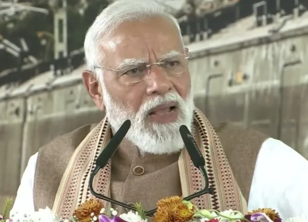 Modi slams Cong over shirtless stir at AI Summit