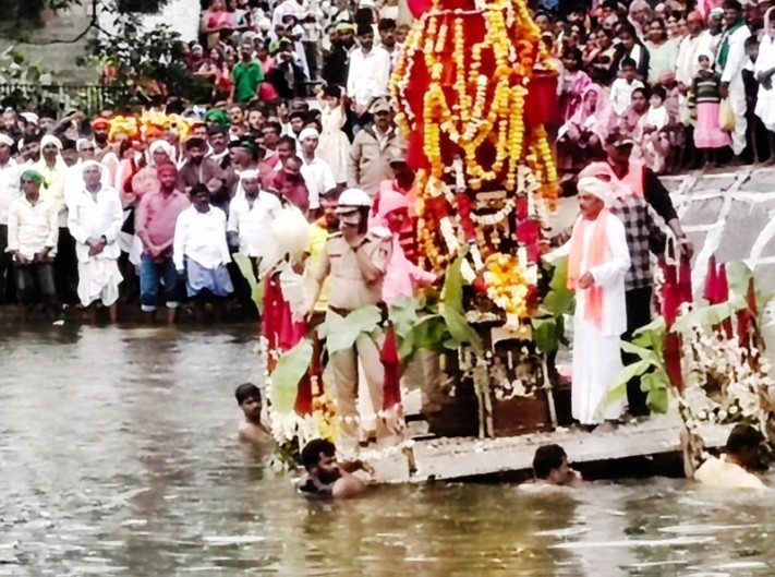 Sharif, Guru Govinda’s Raft Festival Highlights Unity