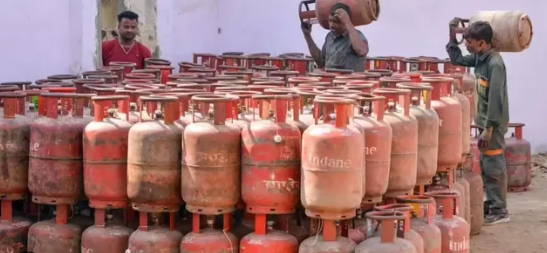 Gas price hike makes life difficult: Bairathi Suresh