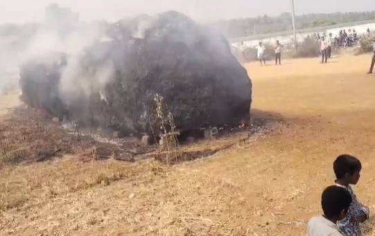 Miscreants Set Fire to Ragi Stock near Jayapura Gate