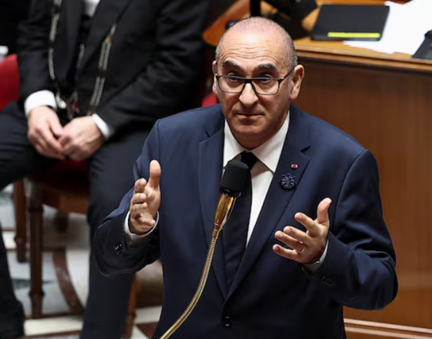 French Minister plans Algeria visit as ties improve