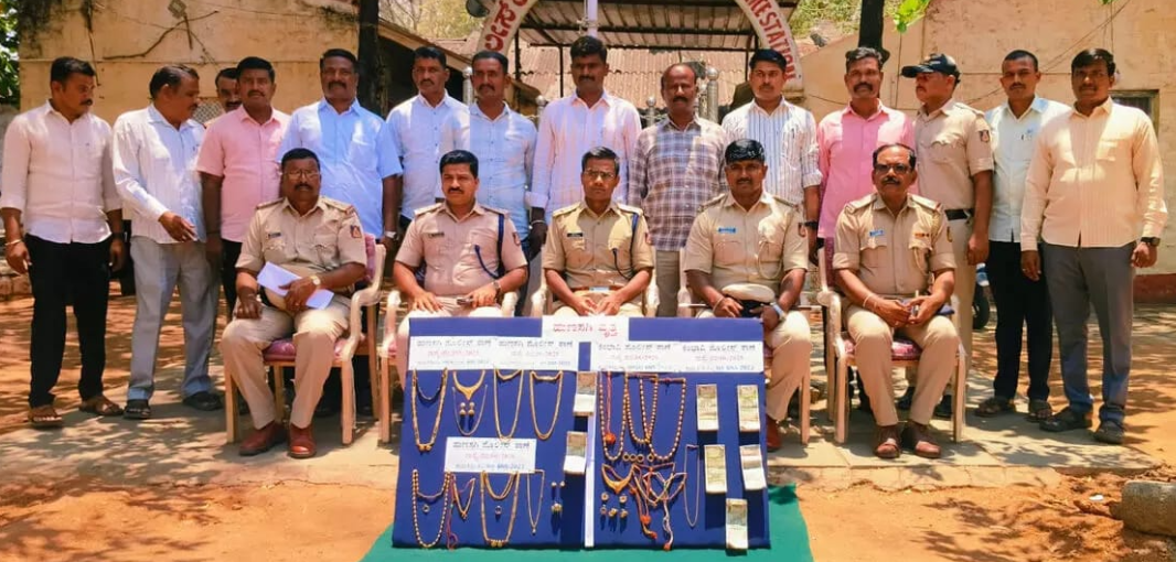 Hunasagi police crack theft cases, recover ₹41 lakh