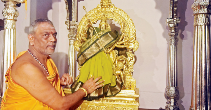 Chamundi Hill all set to host Dasara inauguration today