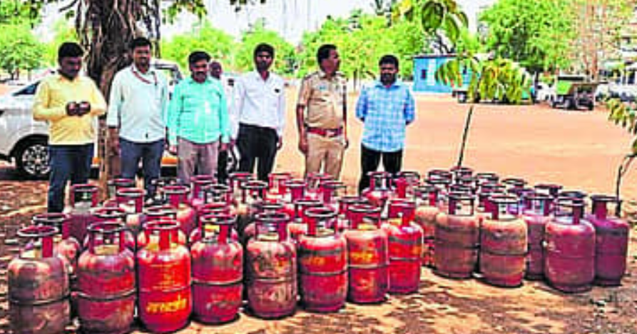 Food department seizes 43 LPG cylinders in Bhalki raids