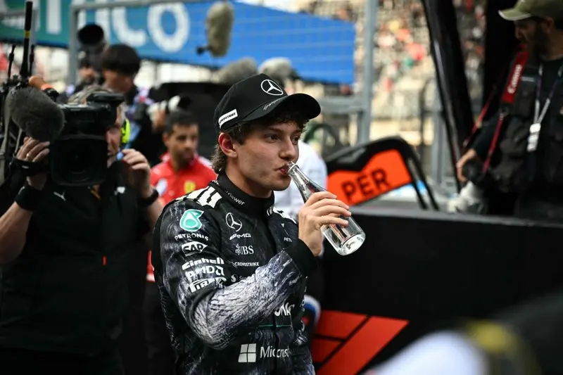 Antonelli claims second straight pole in Japan