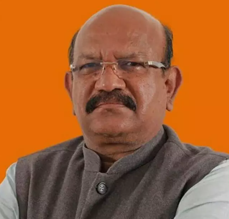 Dr. Umesh Jadhav condemned alleged Kharge remark on PM Modi, calling it insulting, unconstitutional, and demanding a public apology