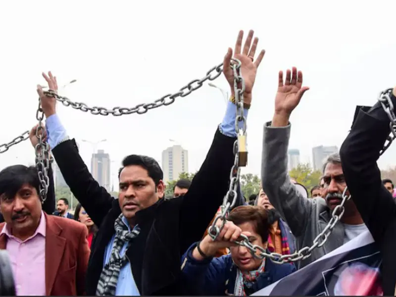 Pakistan leaders urged to protect free speech